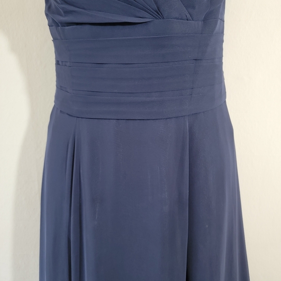 David's Bridal Blue Navy Maxi Dress Sz 8 Surplice Neck Tie Back Pleated Wedding - Picture 3 of 12